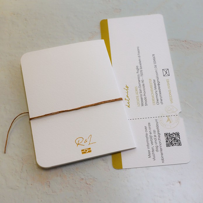 FOLIE STAPEL Trouwkaart - Paspoort met Boarding Pass Goud