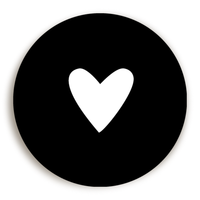 Sluitsticker Zwart met Wit Hartje